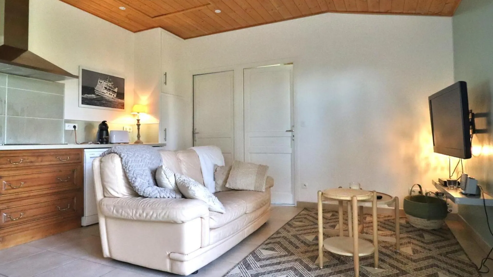 Appartement Avec Jardin Privatif Et Equipements Modernes - Fr-1-813-9 Groix Francia