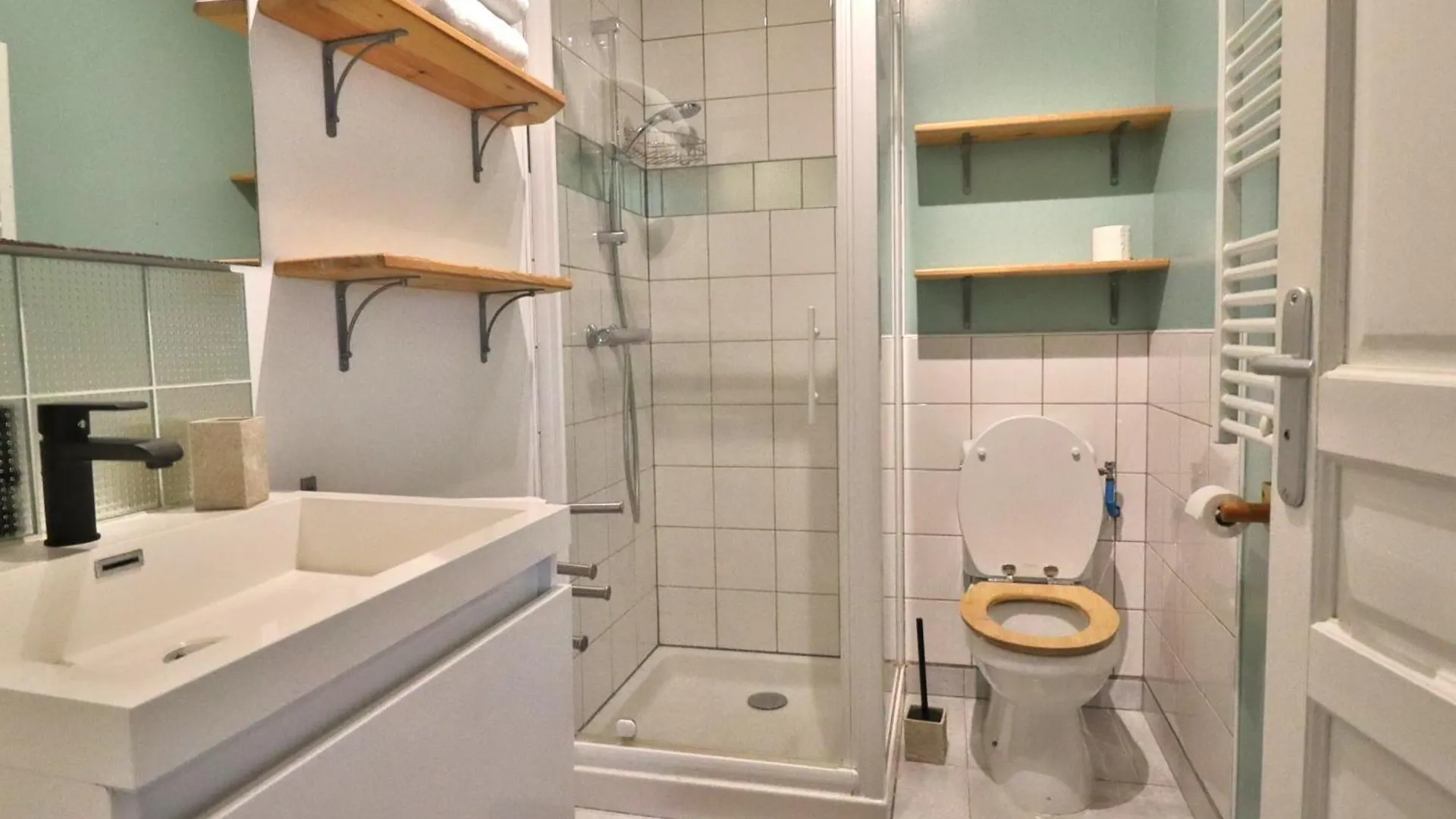 Appartement Avec Jardin Privatif Et Equipements Modernes - Fr-1-813-9 Groix 0*,